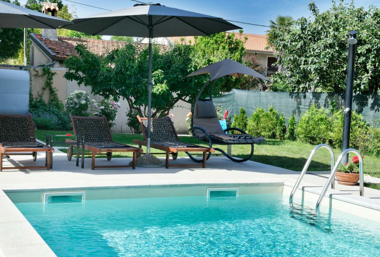 Villa Aromatica Vizinada Ngoại thất bức ảnh