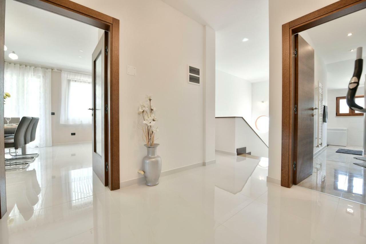 Villa Aromatica Vizinada Ngoại thất bức ảnh