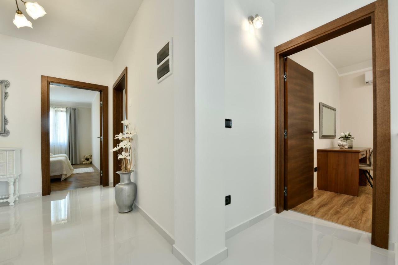 Villa Aromatica Vizinada Ngoại thất bức ảnh